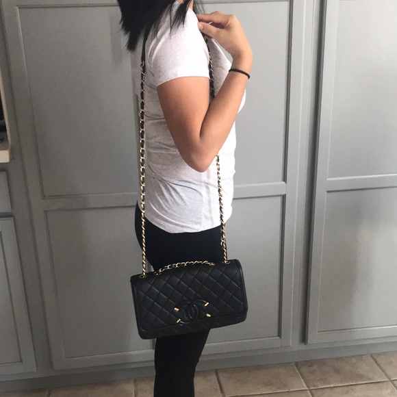 *soldddddd* Medium Flap Filigree Chanel bag $3100 - Picture 7 of 7